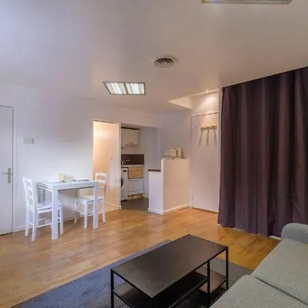 Foch - Centre Proche 2p Apartment *